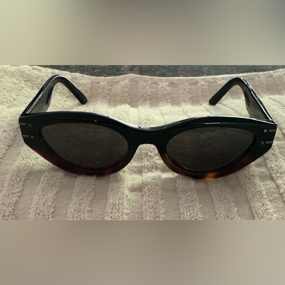 Brand new Dior sunglasses - Picture 1 of 8